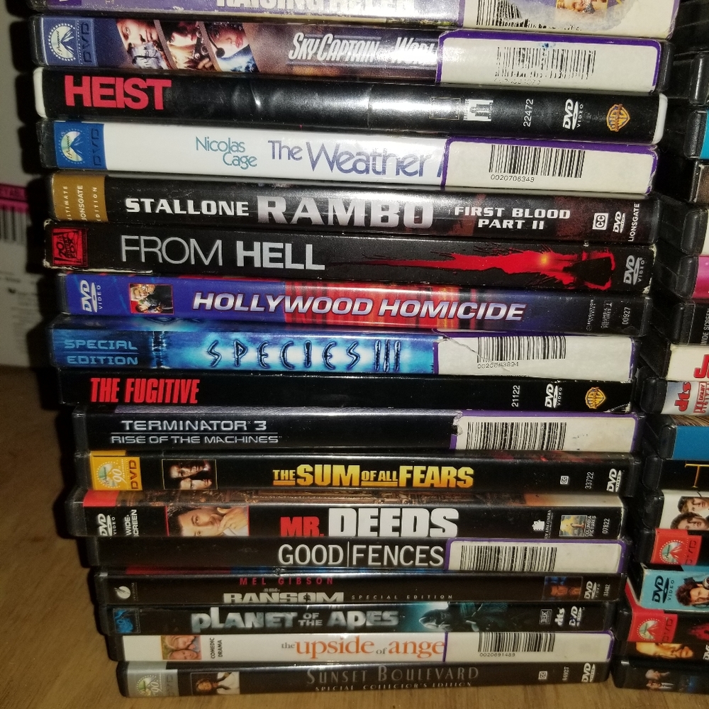 DVD LOT - Picture 10 of 11